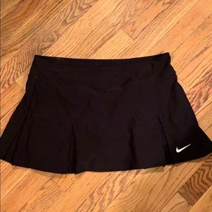 Nike DriFit black athletic skort Large
